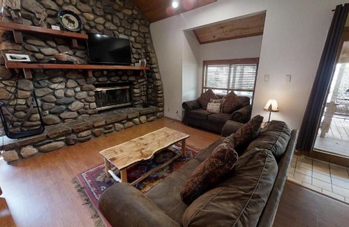 Red River House | River Charm Lodge