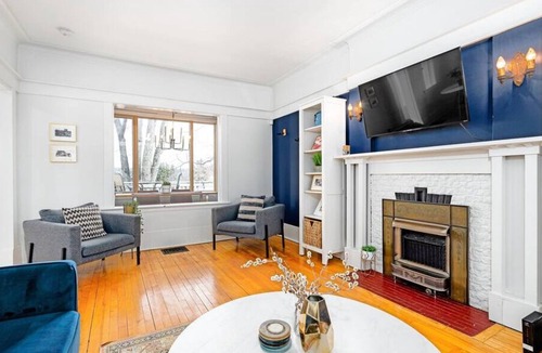 North Central Edmonton House | Riverdale. Sleeps 5. 5 Min to DT. 2 BD 1 Bath.