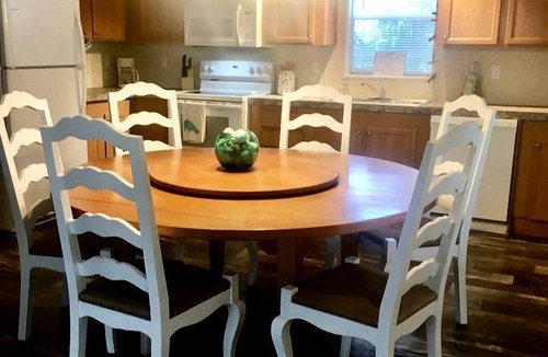 Survey Creek Cottage | Riverfront Cottage with Nice Vistas in Weeki Wachee, Florida