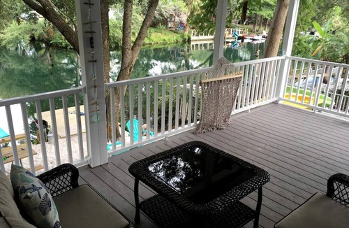 Survey Creek Cottage | Riverfront Cottage with Nice Vistas in Weeki Wachee, Florida