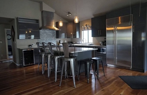 South Fork House | Riverfront Home on the Rio Grande w/Great Kitchen, WiFi & Washer/Dryer