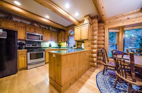 Estes Park Cabin | Riverfront lodge w/hot tub! Borders Natl Park