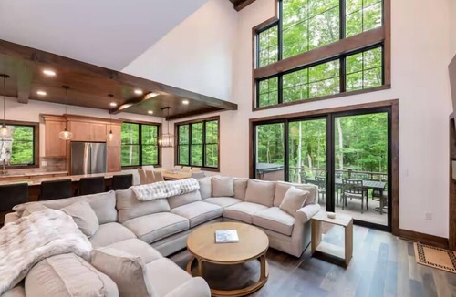 Lincoln House | Riverfront Luxury at South Peak, Hot Tub, Fire Pit, Sleeps 14