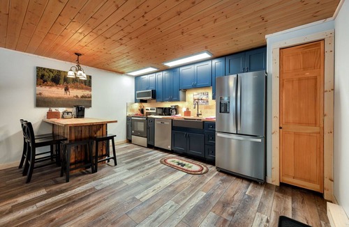 Fall River Estates Condo | Riverfront Retreat Fireplace Close to RMNP