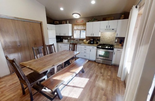 Red River Cabin | Riverside Cabin - In Town - New Property - Pet Friendly