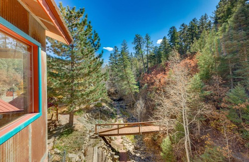 Taos House | Riverside Retreat w/Screened Porch: 6 Mi to Taos!