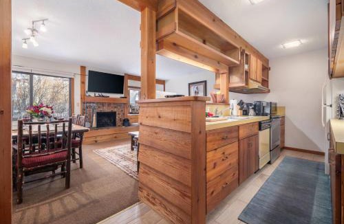 Moose Wilson Road Apartment | RMR: Chokeberry 3813 Condo in The Aspens