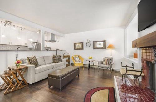 Moose Wilson Road Apartment | RMR: Hawthorne 214 Condo in The AspensWilsonWY
