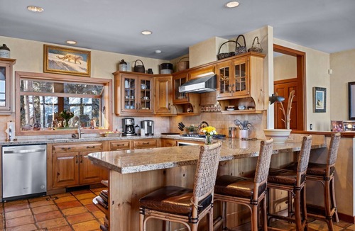 Moose Wilson Road House | RMR: Mallory House in The Aspens/Wilson,WY
