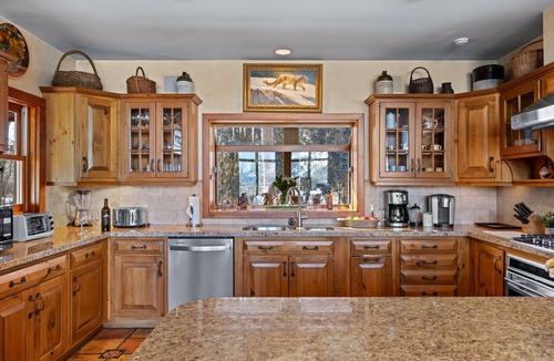 Moose Wilson Road House | RMR: Mallory House in The Aspens/Wilson,WY