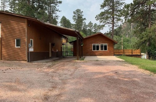 Keystone House | Rock Lodge covered parking and Private Hot Tub!