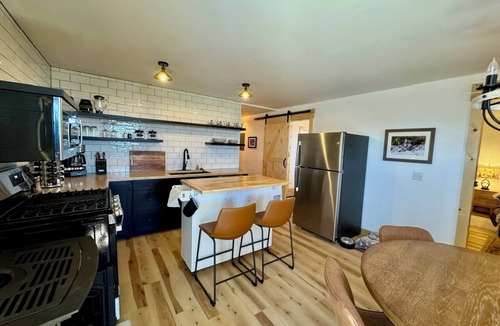 Daniel Cabin | Rock Ridge Retreat - Mountain views surround you. Wildlife is abundant & Privacy