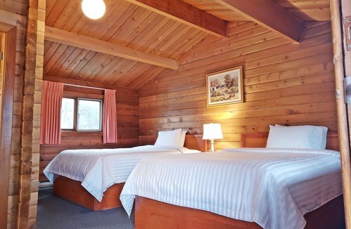 Valemount Hotel | Rocky Inn