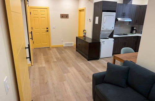 Northwest Calgary Condo | Rocky Ridge Retreat — Your Gateway to the Rockies