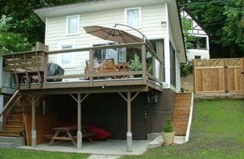 Shawnigan Lake House | Romantic Getaway Or Restful Retreat, for one Or Two People.