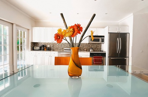 Highland Garden House | Romantic Hollywood villa 4bedroom 2/1 bath w/private pool — 2 ml from the beach