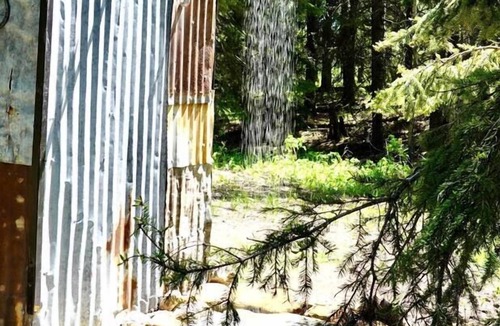 Waiparous Village Cabin | Romantic Retreat in Tin Bins Cabin