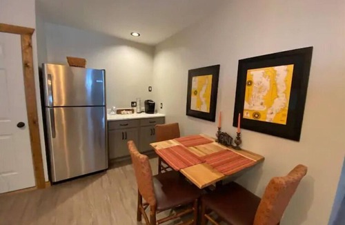 Bolton Landing Apartment | Romantic Spring Getaway-Close to Bolton downtown