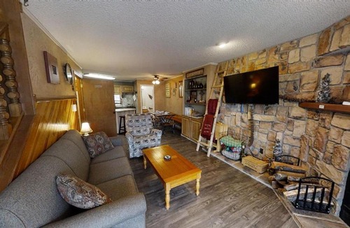 Red River House | Rose Rock Mountain View