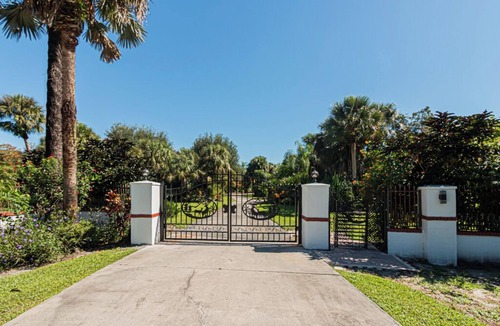 Rural Estates House | Rose View Cottage