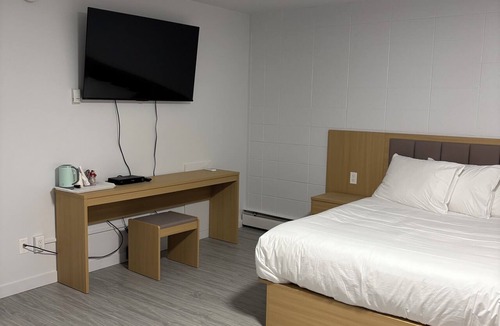 Jasper Place Hotel | Rundle Inn and Suites