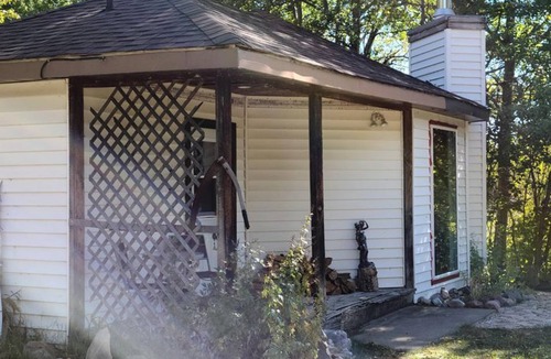 Parkland County Cabin | Rustic Countryside Cabin with Amazing Views in Parkland County, Alberta