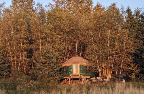 Dedham Cabin | Rustic farmstay in a cozy yurt