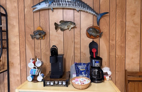 Fedhaven House | Rustic fish camp getaway - the perfect spot for families, anglers & all others!
