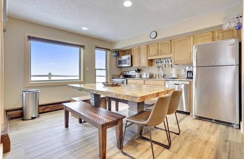 Peak 8 Condo | Rustic Mountain 2 Bedroom Condo