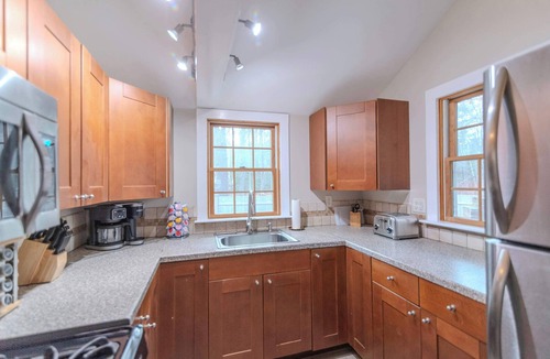 Rye House | Rye's & Shine | Mins to the Beach | Pet Friendly