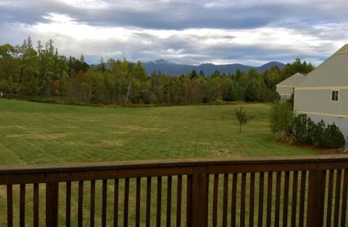 Carroll Apartment | S3 AWESOME VIEW OF MOUNT WASHINGTON! Family getaway in Bretton Woods