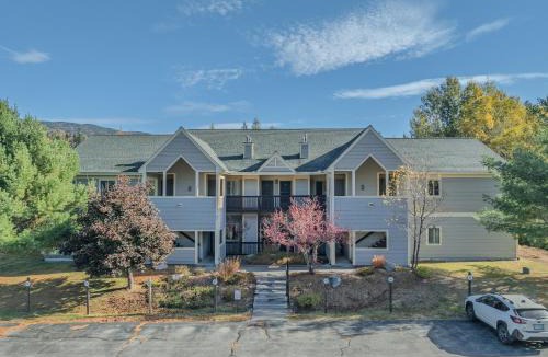 Carroll House | S42 Well appointed Bretton Woods Condo with Deck, Fireplace & Easy Access to Area Activities