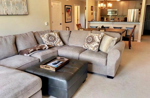 Carroll Apartment | S5 Renovated Bretton Woods Resort condo with beautiful mountain views Fast wifi