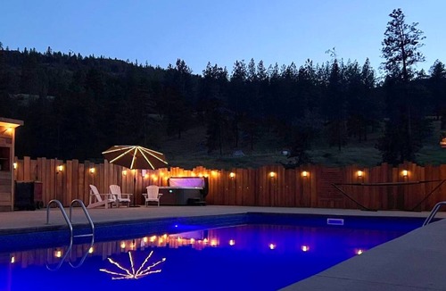 Okanagan-Similkameen Cabin | Sagebrush Caboose