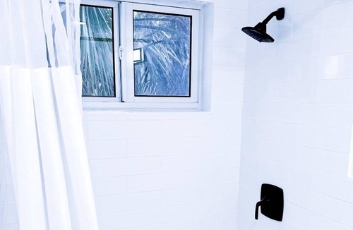 Lauderdale-by-the-Sea Hotel | Sapphire by the Sea Unit 8 - King Pool View Suite, kitchen, pool view, Sleeps 2