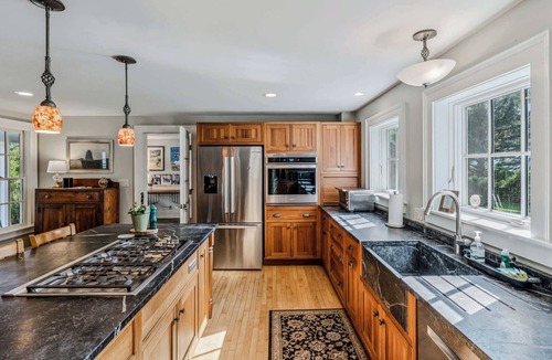 South Pomfret House | Saskadena Lodge with Game Room, near Ski Hill