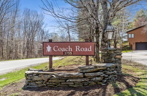Quechee Condo | Sauna Condo with Golf Views, Coach Road