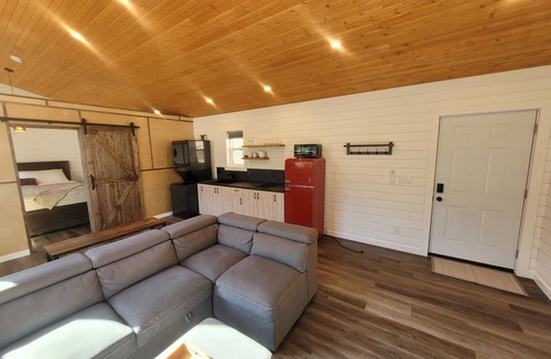 Okanagan-Similkameen House | Sauna + Hot Tub + Cold Plunge + Nature Views. Couples Retreat