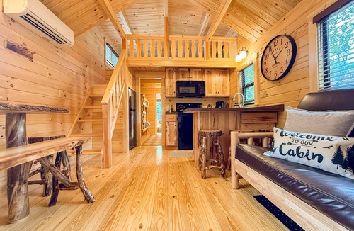 Lincoln Cabin | SaunaHaus | Log Cabin + Private Sauna by the Brook