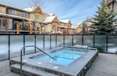 Copperstone Resort Apartment | Scenic Mountain With Outdoor Hot Tub 1 Bedroom Den