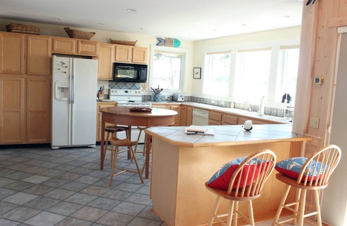 Tremont House | Sea Breezes elegant oceanfront cottage
