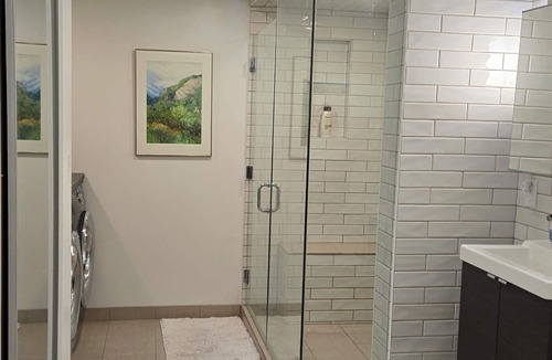 District of North Vancouver Apartment | Sea to Sky Suite