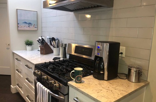 Boundary Bay House | SeaBreeze and Salty Air- Lovely Beach Getaway! NEW - Air Conditioning!