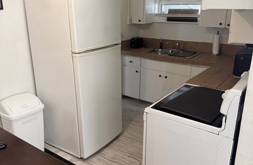 Lantana Apartment | Seabreeze Tiny Cottage, Tiny home in Lantana, Florida