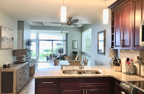 Yellow Point House | Seaside Haven at Inn of the Sea