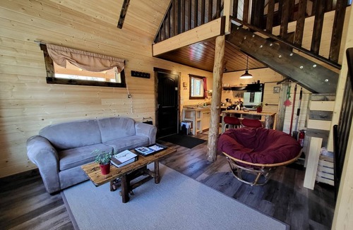 Nordegg Cabin | Secluded Cabin Rental for Romantic Weekends Away in Nordegg, Alberta