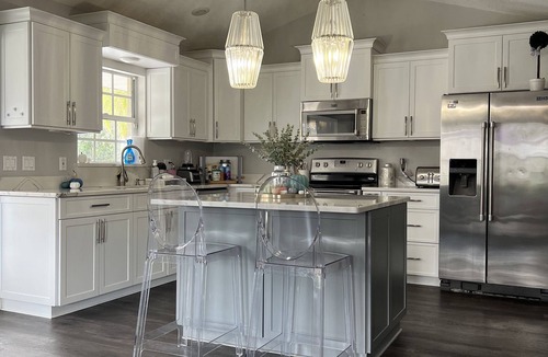 Arcadia House | Secluded Huge pool/hot tub updated/gorgeous home