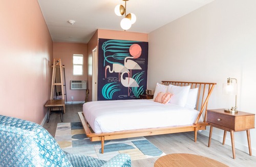 Northeast Miami Hotel | Selina Gold Dust - Standard Room