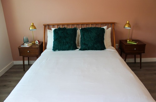 Northeast Miami Hotel | Selina Gold Dust - Standard Room