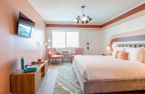 Northeast Miami Hotel | Selina Gold Dust